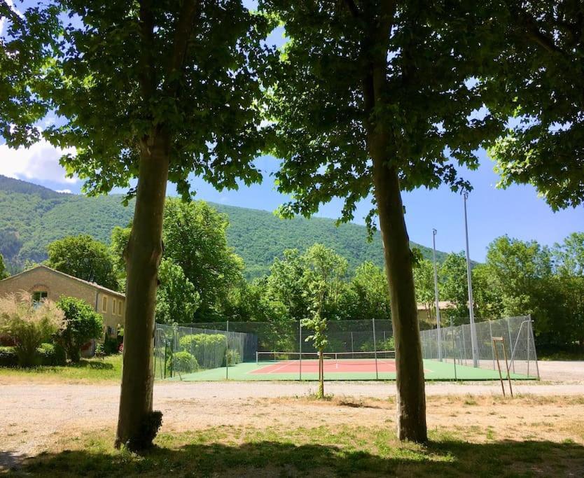 La Vue Est Belle Lejlighed Montbrun-les-Bains Eksteriør billede