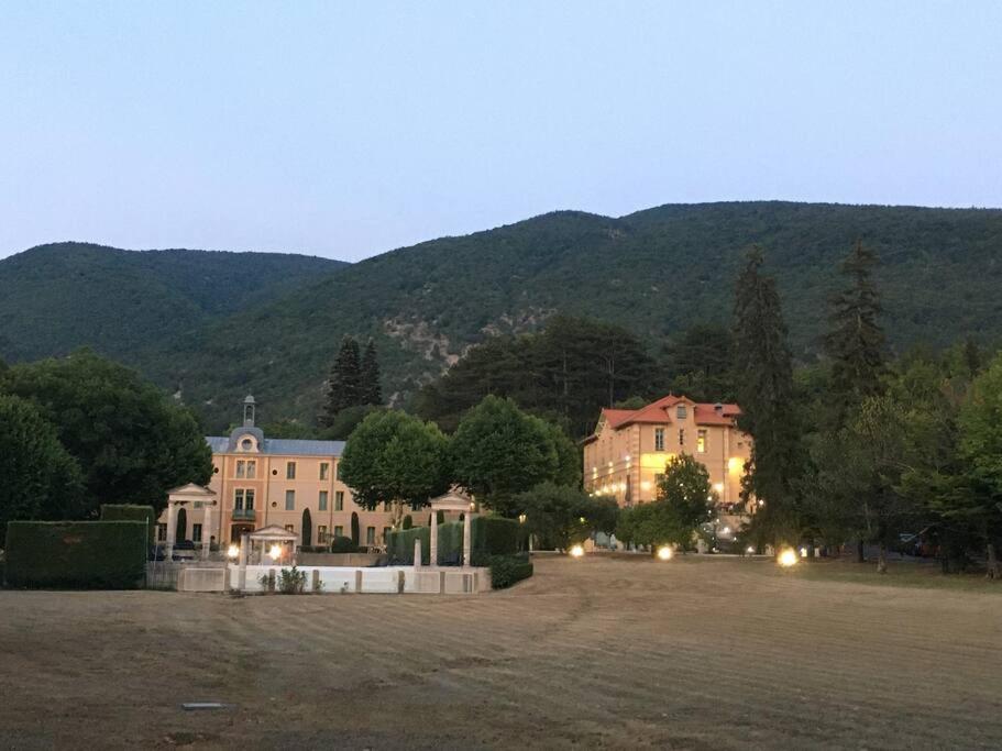 La Vue Est Belle Lejlighed Montbrun-les-Bains Eksteriør billede