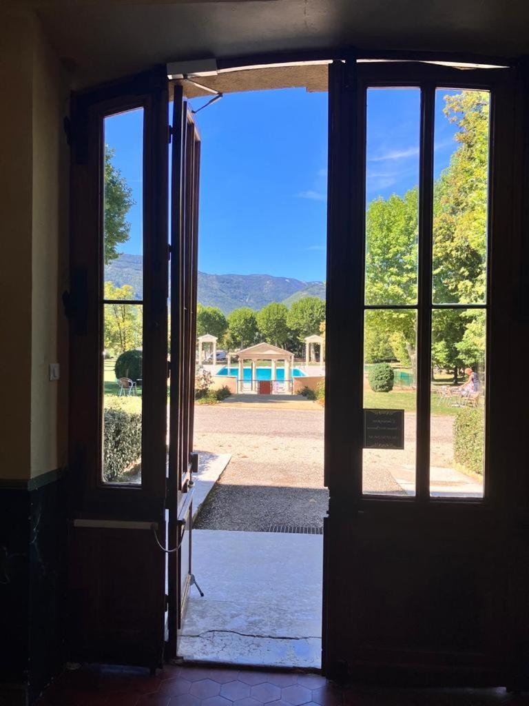 La Vue Est Belle Lejlighed Montbrun-les-Bains Eksteriør billede