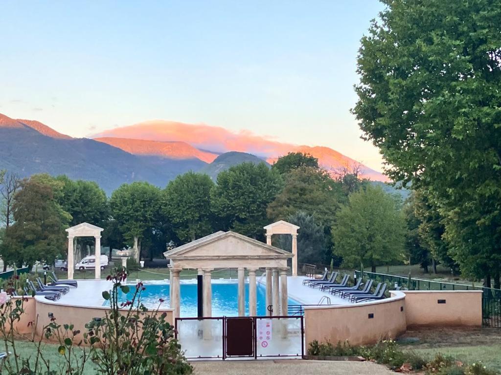 La Vue Est Belle Lejlighed Montbrun-les-Bains Eksteriør billede