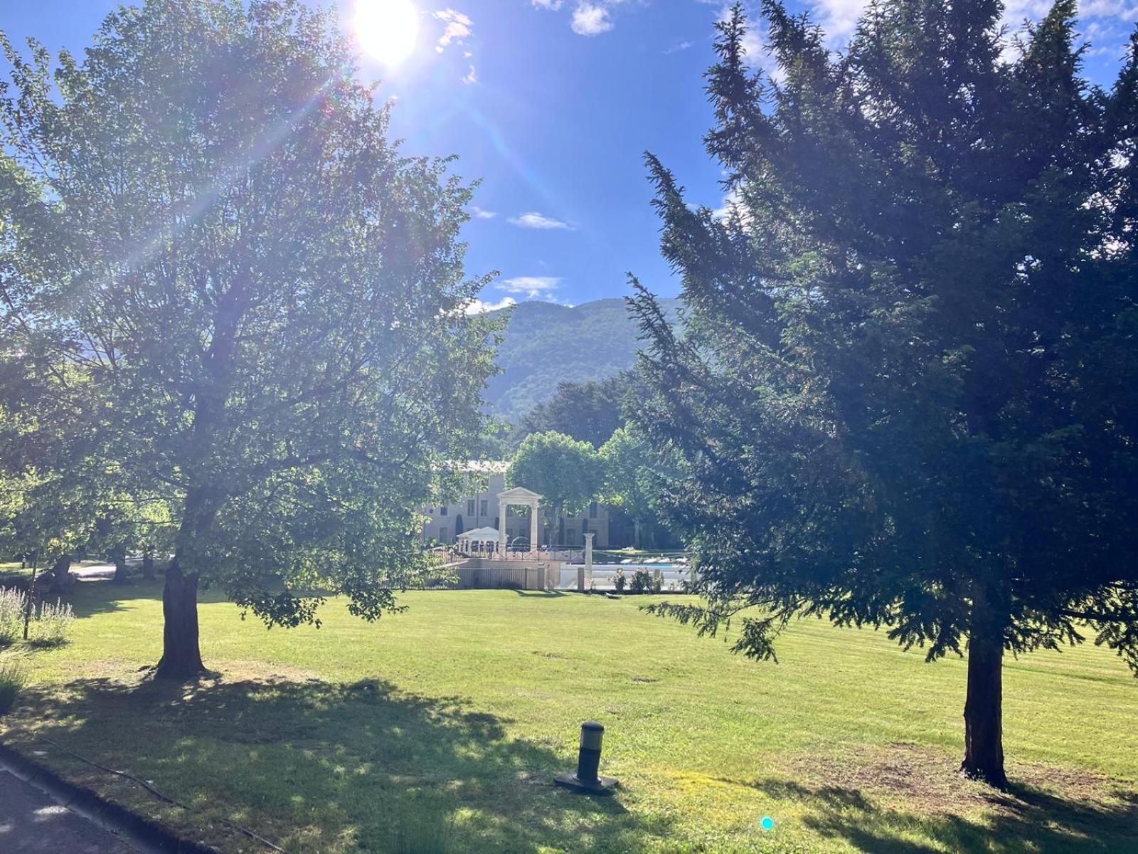 La Vue Est Belle Lejlighed Montbrun-les-Bains Eksteriør billede